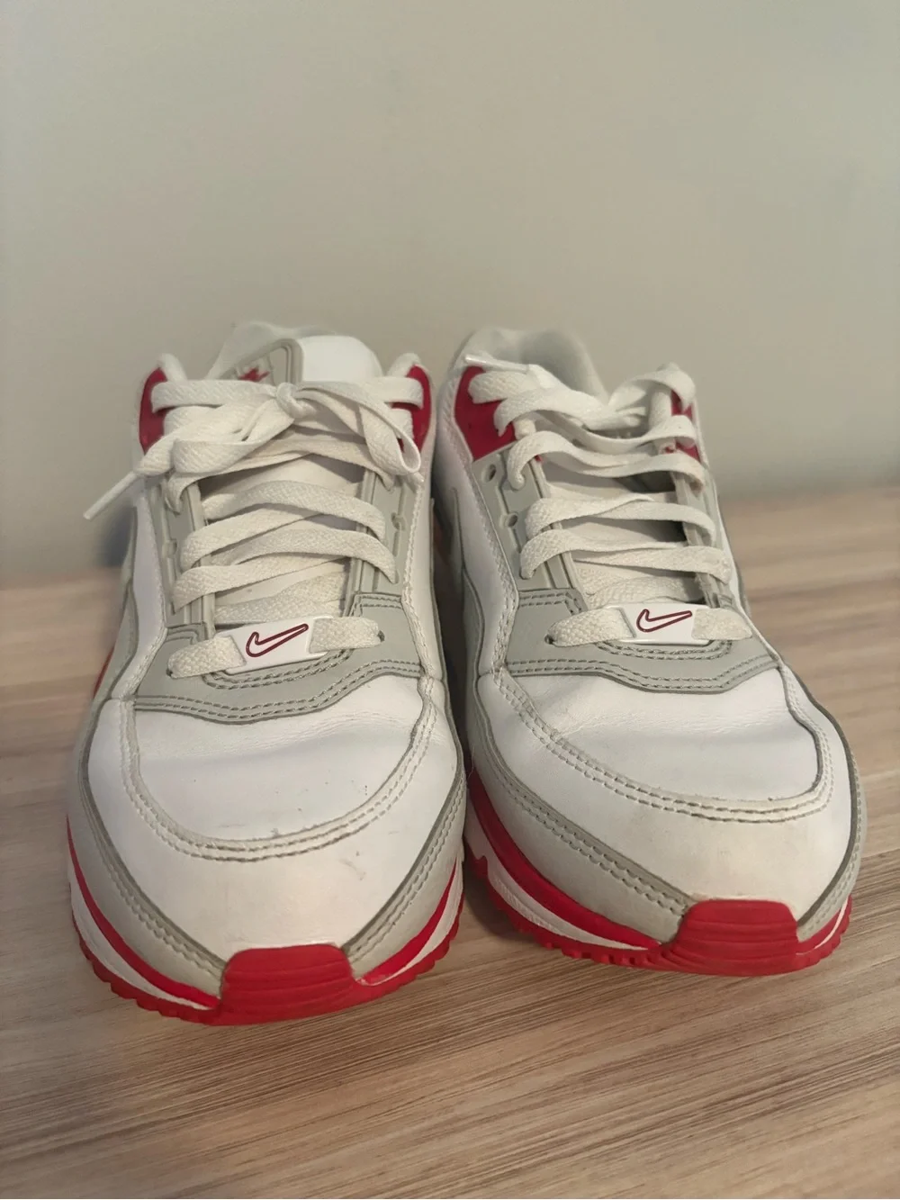 Nike White and Red Air Max Low-Top Sneakers - Picture 2 of 4